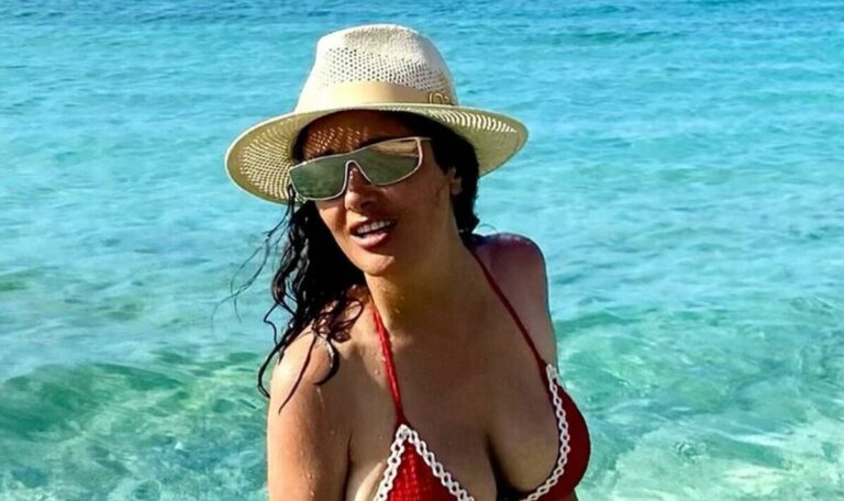 Salma-Hayek-so-happy-to-be-alive-as-she-marks-birthday-in-a-very-skimpy-bikini.jpg