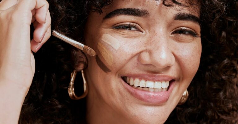 Shoppers-say-this-6-‘no-crease-Maybelline-concealer-is-a-great-dupe-for-NARSs-26-one.jpg
