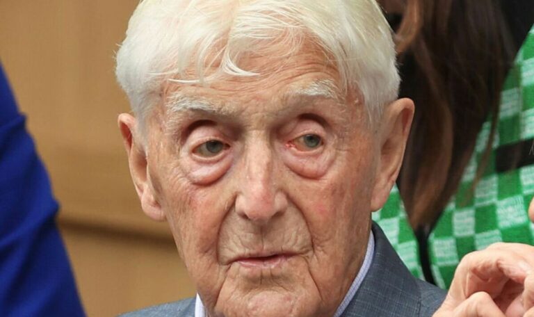 Sir-Michael-Parkinsons-humble-private-funeral-at-local-pub-as-details-emerge.jpg