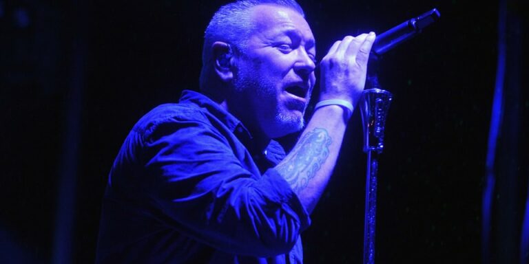 Smash-Mouth-Frontman-Steve-Harwell-Dies-at-56.jpg