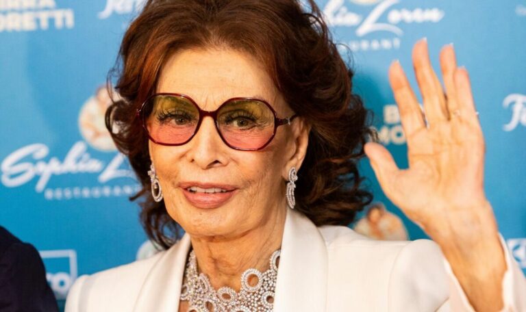 Sophia-Loren-hospitalised-with-several-fractures-after-fall-at-home.jpg