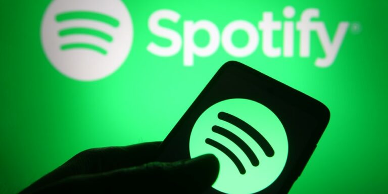 Spotify-Is-Testing-a-Lyrics-Paywall-Feature-for-Free-Users.jpg