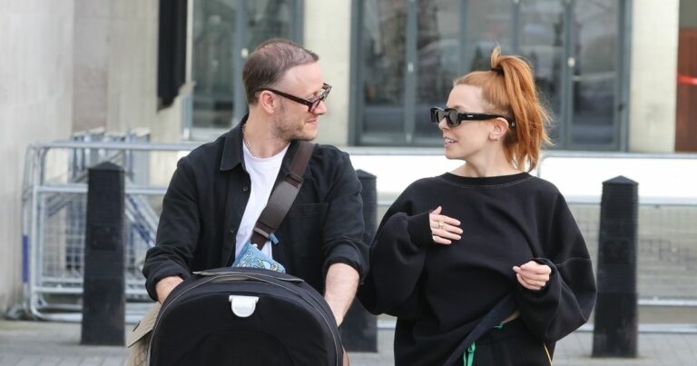 Stacey-Dooley-and-Kevin-Clifton-look-loved-up-on-day-out-with-baby-Minnie.jpg