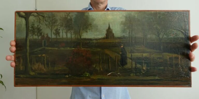 Stolen-Van-Gogh-Painting-Returned-in-IKEA-Bag.jpg