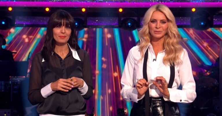 Strictlys-Claudia-Winkleman-and-Tess-Dalys-business-chic-look-divides-fans-.jpg