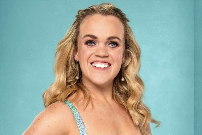 Strictlyx27s-Ellie-Simmonds-shares-exactly-how-stars-are-feeling-before-second-live-show-and-tips-for-the-cast-The-Sun.jpg
