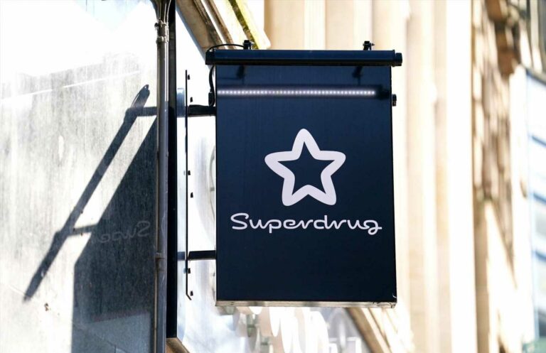 Superdrug-shoppers-rush-to-buy-dupe-of-90-iconic-designer-perfume-for-just-1.96-The-Sun.jpg