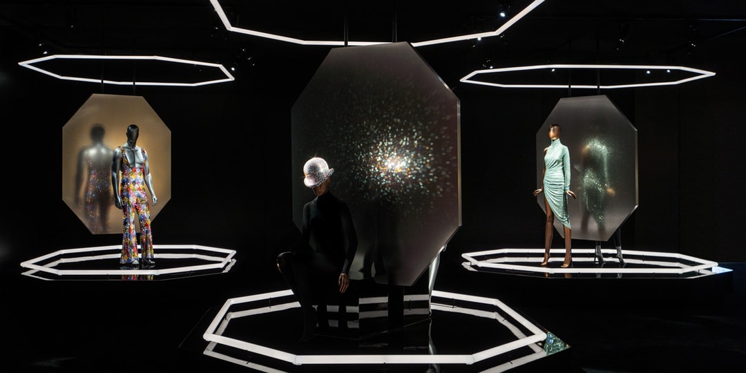 Swarovski039s-039Masters-of-Light039-Exhibition-Spotlights-128-Years-of-Crystal-Covered-Couture.jpg
