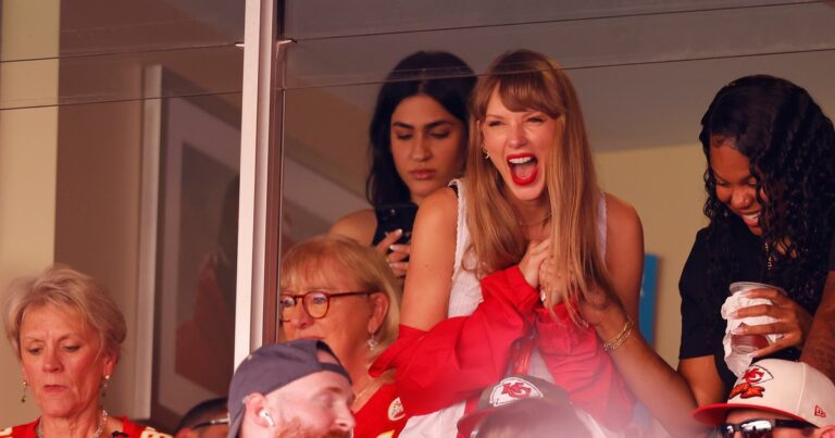 Taylor-Swift-confirms-Travis-Kelce-romance-as-she-joins-his-mum-at-NFL-game.jpg