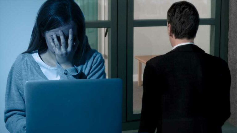 Teen-Girl-Terrorized-By-Online-Stalker-Finally-Goes-to-Police-Only-to-Learn-It039s-Her-Best-Friend-Now-She-Feels-Guilty.jpg