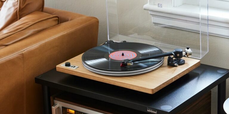 U-Turn-Audio039s-Upgraded-Orbit-Turntable-Aims-to-quotMake-High-Performance-Accessiblequot.jpg