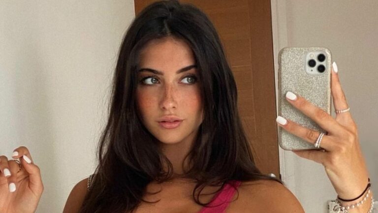 Who-are-the-England-WAGs-cheering-on-the-team-at-the-Rugby-World-Cup.jpg
