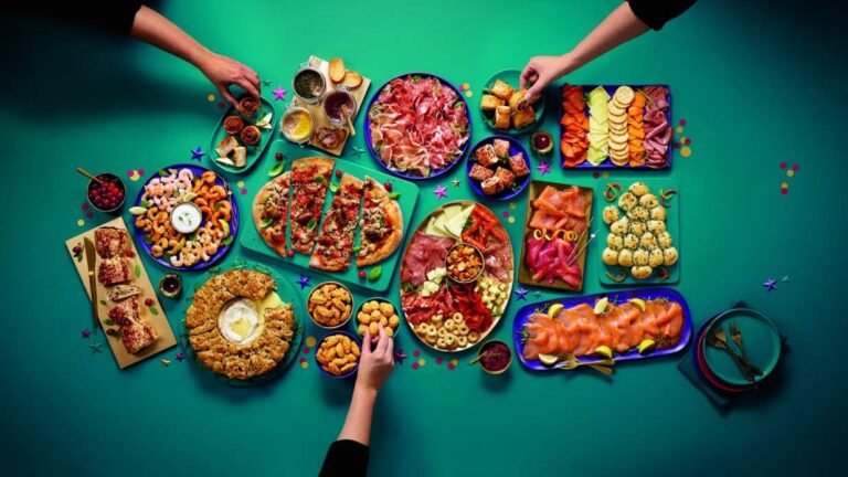 Aldi-reveals-its-Christmas-menu-including-Yorkshire-puddings-filled-with-pigs-in-blankets-and-ganache-pinecones-The-Sun.jpg