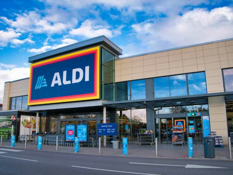 Aldi-shoppers-go-wild-over-‘amazing-dupe-of-axed-Cadbury-biscuits-and-they-need-to-try-them-The-Sun.jpg