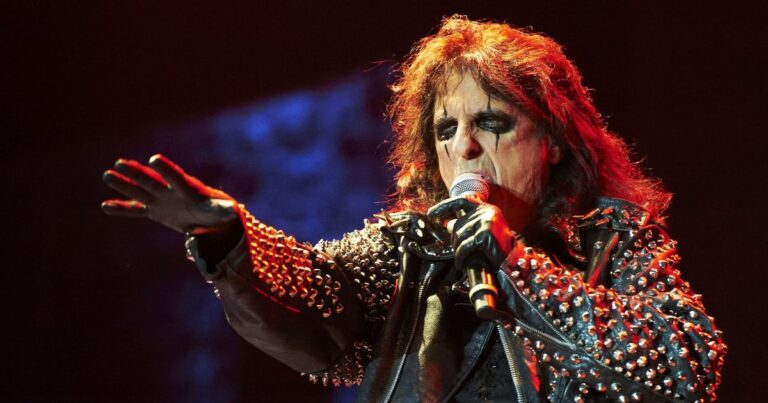 Alice-Cooper-hails-Mary-Whitehouse-great-ally-after-calls-to-ban-him-backfired.jpg