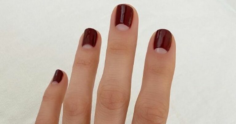 Autumn-nail-trends-to-try-this-season-–-including-mocha-chrome-tips-and-a-‘red-wine-mani.jpg