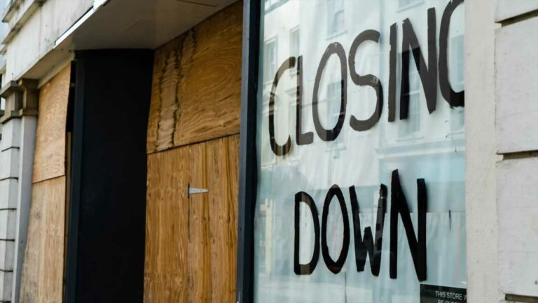 Bargain-supermarket-with-over-1000-locations-to-shut-two-shops-permanently-in-DAYS-The-Sun.jpg