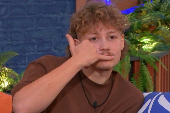 Big-Brother-hit-by-new-bullying-row-as-feud-is-revealed-and-fans-demand-producers-step-in-The-Sun.jpg