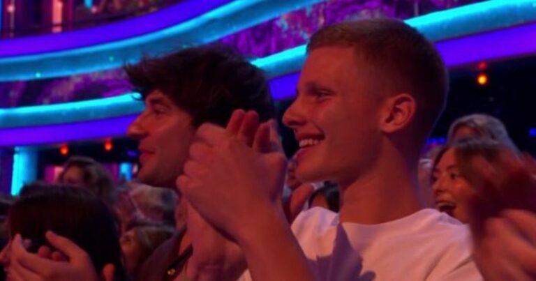 Bobby-Braziers-rarely-seen-brother-Freddie-supports-Strictly-star-with-trick-pelvis.jpg