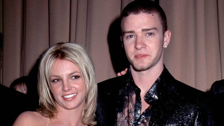 Britney-Spears-describes-her-first-kiss-with-Justin-Timberlake.jpg