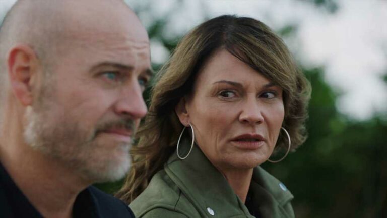 Chas-Dingle-fights-for-her-life-as-shex27s-snatched-by-Harry-in-Emmerdale-The-Sun.jpg