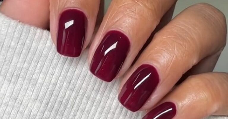 Cherry-mocha-nails-is-the-easiest-autumn-manicure-trend-to-try-at-home.jpg