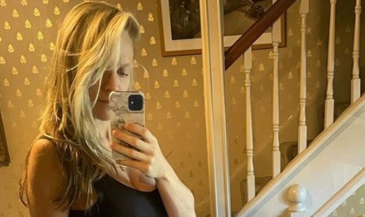 Chloe-Madeley-shares-cheeky-sex-chat-with-friend-after-split-with-James-Haskell.jpg