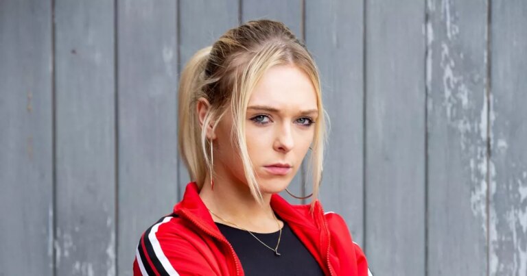 Corrie-Laurens-blackmailer-rumbled-as-fans-expose-return-of-cobbles-villain.jpg