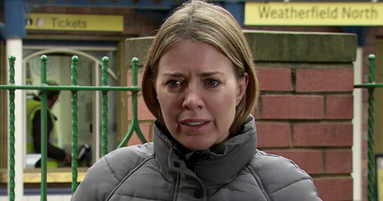 Corries-Abi-star-takes-break-from-soap-for-new-job-as-co-stars-support-move.jpg