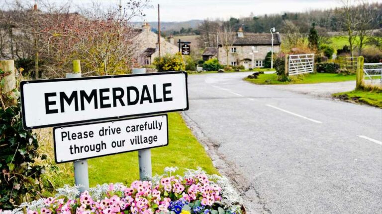 Double-exit-in-Super-Soap-Week-spoilers-as-couple-plan-to-leave-Emmerdale-The-Sun.jpg