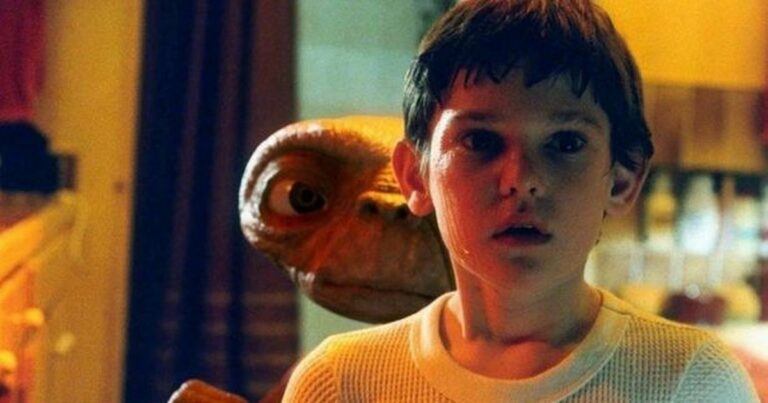 E.T.-movie-star-Henry-Thomas-is-unrecognisable-41-years-since-he-was-Elliot-in-alien-hit.jpg