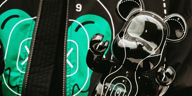 Emotionally-Unavailable-and-Neighborhood-Link-for-BE@RBRICK-and-Apparel-Collab.jpg