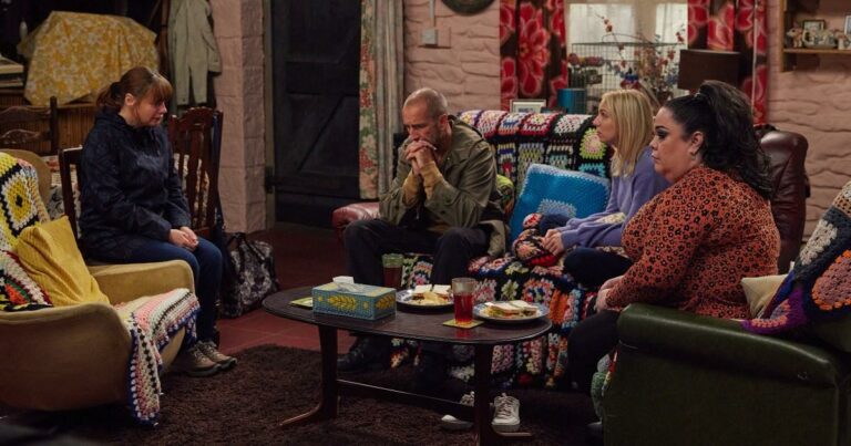 Emotions-run-high-in-Emmerdale-as-Lydia-tells-Sam-and-the-Dingles-she-was-raped.jpg