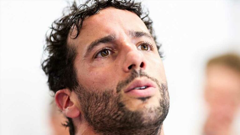 F1039s-Daniel-Ricciardo-Breaks-Wrist-In-Practice-Crash-Out-Of-Dutch-GP.jpg