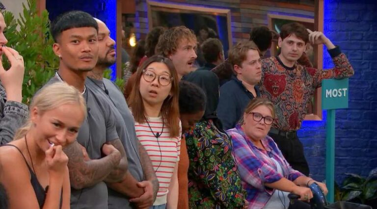 Fans-convinced-theyve-spotted-a-secret-Big-Brother-feud-as-two-housemates-‘never-speak-The-Sun.jpg