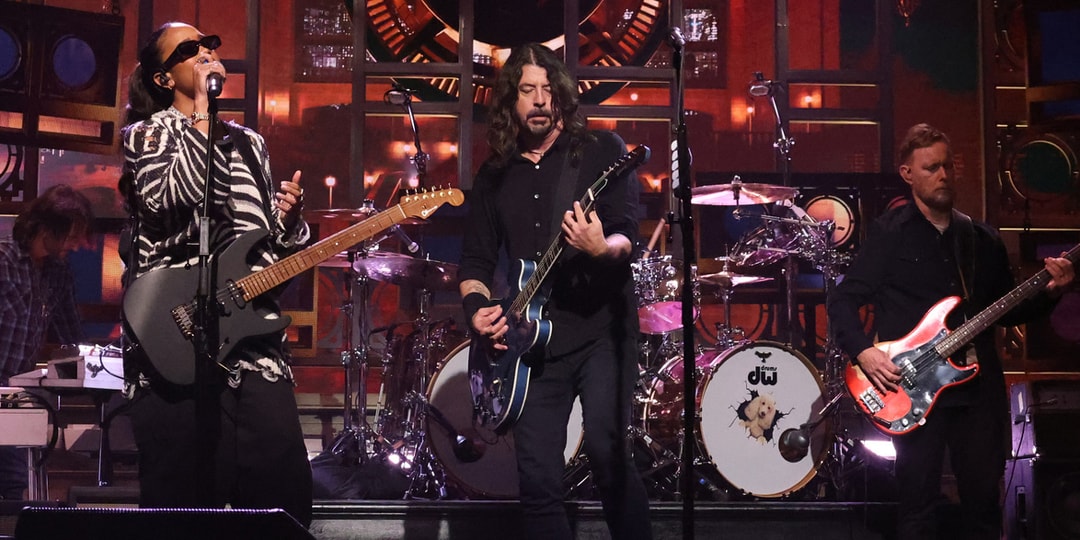 Foo-Fighters-Bring-H.E.R.-Out-for-Electric-Saturday-Night-Live-Performance.jpg
