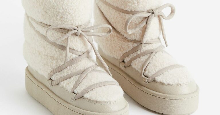 HampMs-43-snow-boots-are-the-perfect-alternative-to-trending-150-Moon-Boots.jpg