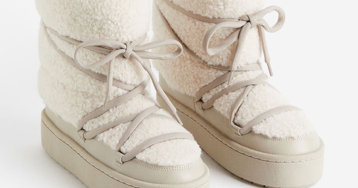 HampMs-43-snow-boots-are-the-perfect-alternative-to-trending-150-Moon-Boots.jpg