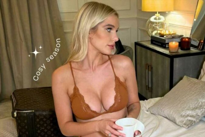 Helen-Flanagan-poses-in-her-underwear-on-her-bed-in-eye-popping-‘boob-job-snap-The-Sun.jpg