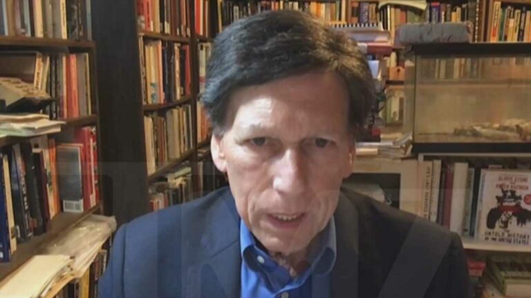 Historian-Peter-Kuznick-Warns-of-WW3-Nuclear-War-If-Conflicts-Don039t-De-Escalate.jpg