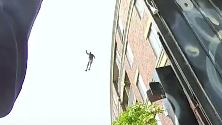 Home-Invasion-Suspect-Seen-Jumping-Off-Roof-Before-Crashing-to-Ground-Below.jpg