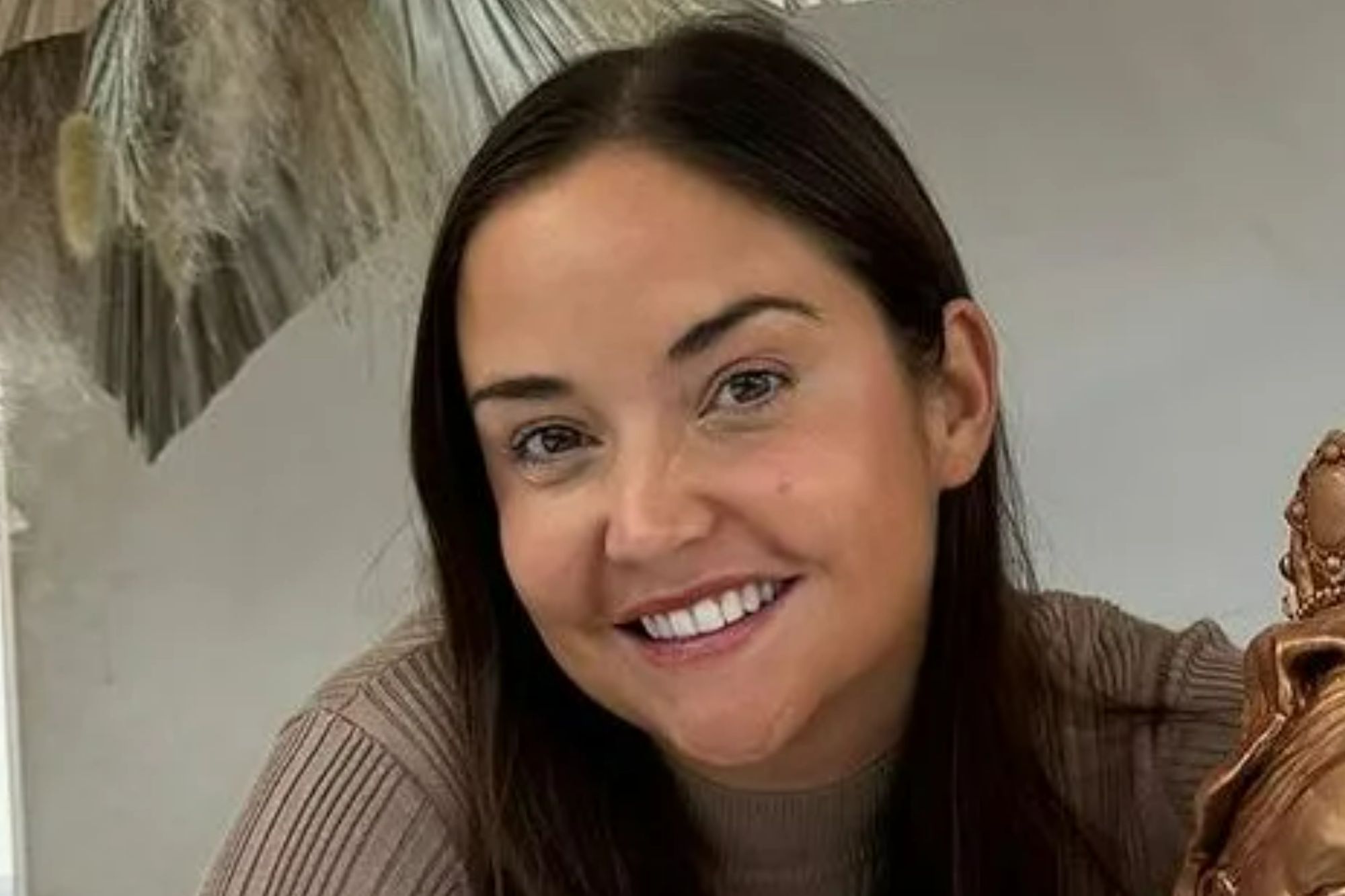 Inside-EastEnders-star-Jacqueline-Jossax27s-birthday-with-incredible-Queen-Vic-cake-as-she-returns-to-soap-The-Sun.jpg
