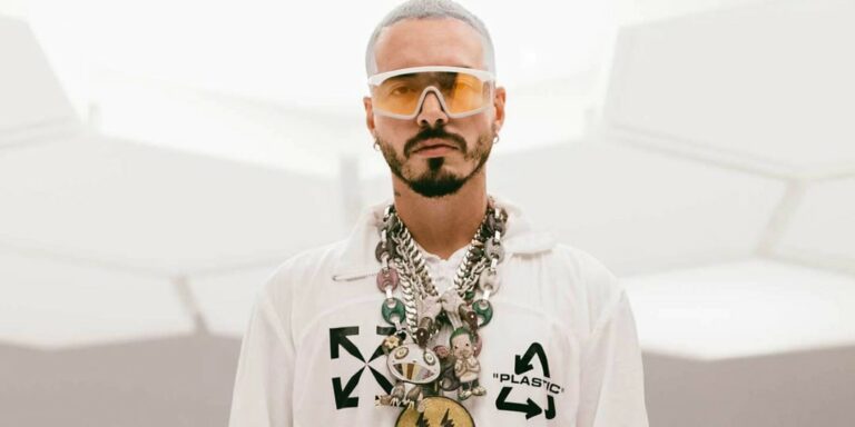 J-Balvin-To-Receive-the-Style-Icon-Trophy-at-the-First-Ever-Latin-American-Fashion-Awards.jpg