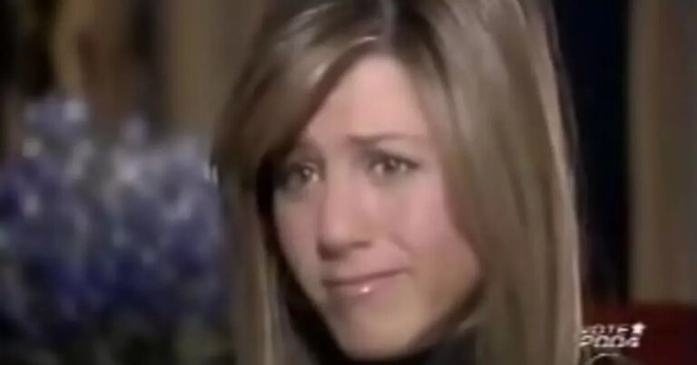 Jennifer-Aniston-cries-over-thought-of-‘losing-Matthew-Perry-in-resurfaced-interview.jpg