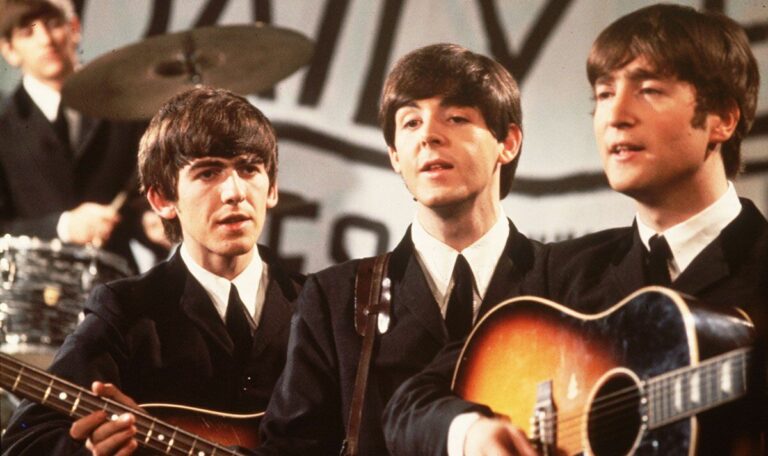 John-Lennons-birthday-celebrated-by-Paul-McCartney-and-George-Harrison-estate.jpg