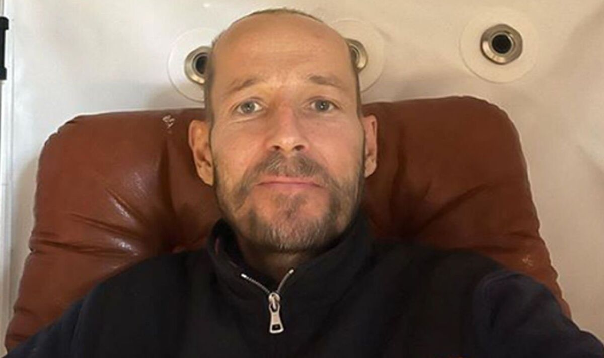 Jonnie-Irwin-stays-in-oxygen-chamber-at-home-as-he-shares-new-health-update.jpg