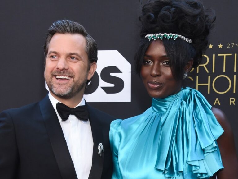Joshua-Jackson-Jodie-Turner-Smith-Did-This-Surprising-Thing-One-Day-Before-Separating.jpg