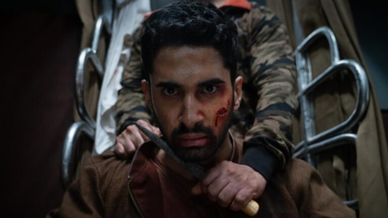 Kill-Review-A-Train-Two-Commandos-and-40-Thieves-Add-Up-to-One-Bloody-Action-Bonanza.jpg