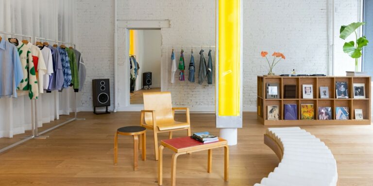 Le-PERE-Opens-Debut-Flagship-Store-in-NYC.jpg