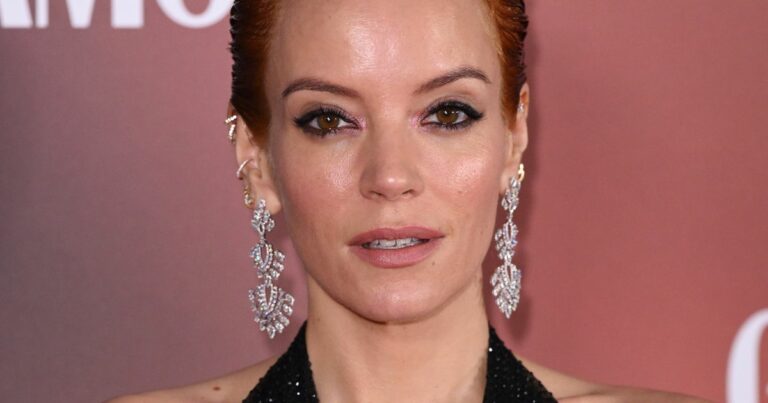 Lily-Allen-shows-off-toned-figure-as-she-flashes-underwear-in-sheer-dress.jpg